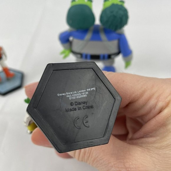 Disney Miles From Tomorrowland Callisto Family Figurine Set Galatech 5 Pieces - Picture 8 of 9